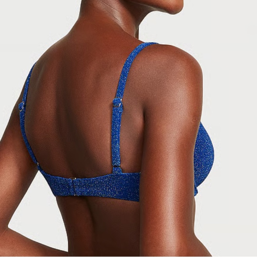 New VICTORIA'S SECRET SWIM SET
Shimmer Icon Push-Up Bra/High-Waist Cheek… - Picture 3 of 6